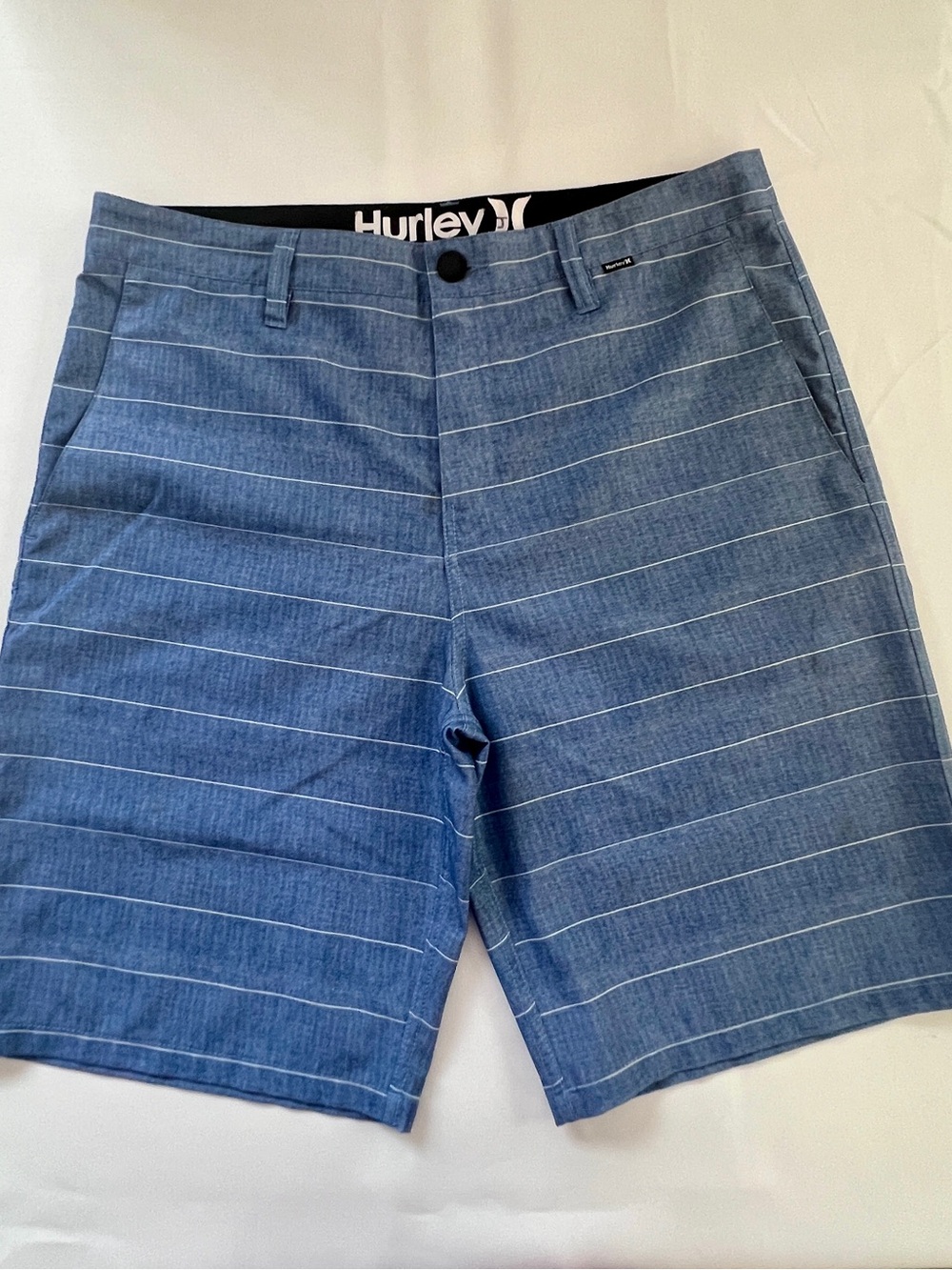 Hurley Men's Porter Blue Horizontal Stripe Flat-Front Shorts, 32